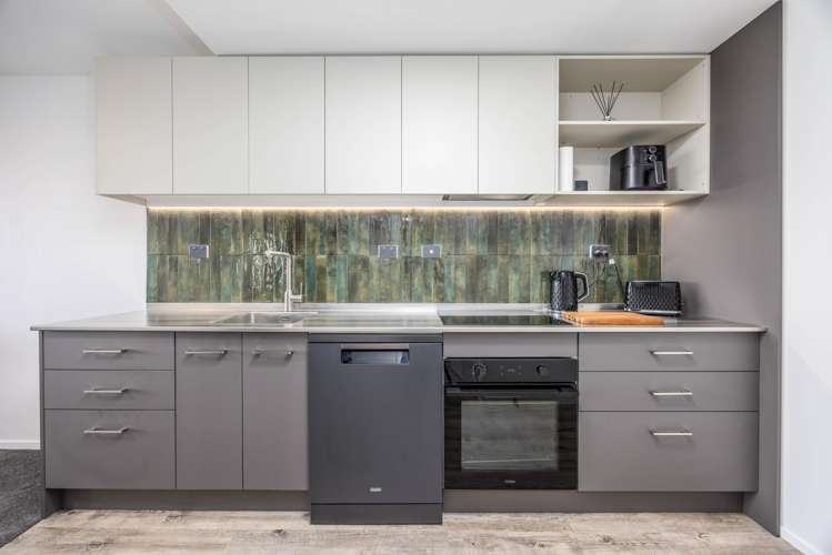 13L/3 Whitaker Place Auckland Central_7