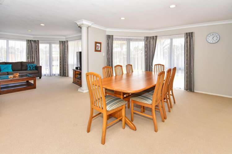 14 Trossach Place Wattle Downs_5