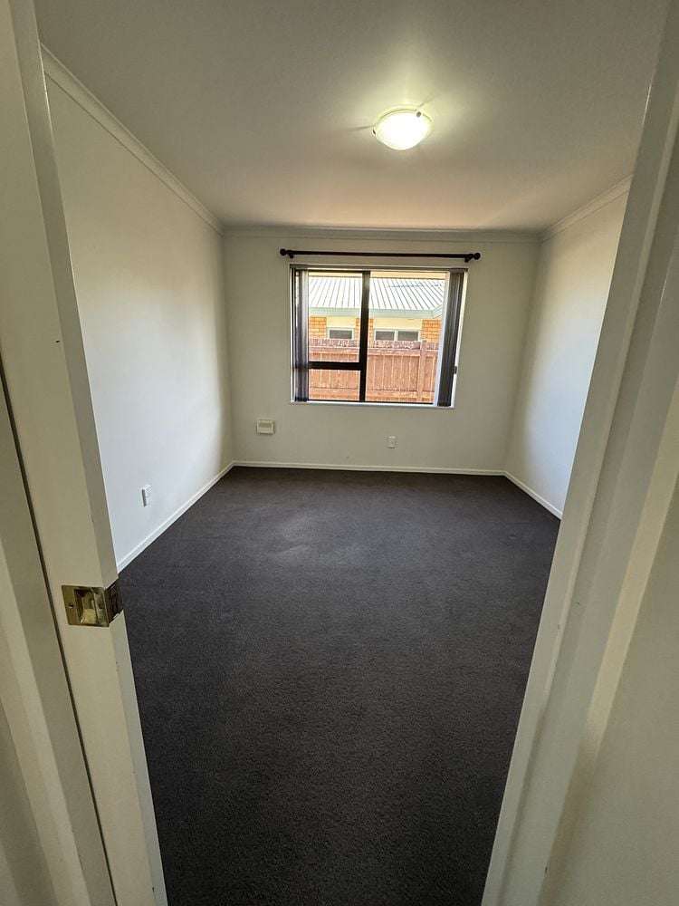 32 Diomede Glade Flagstaff_7