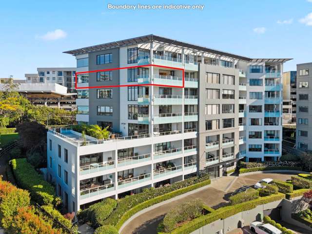 Sea Views & Sun – Your City Retreat