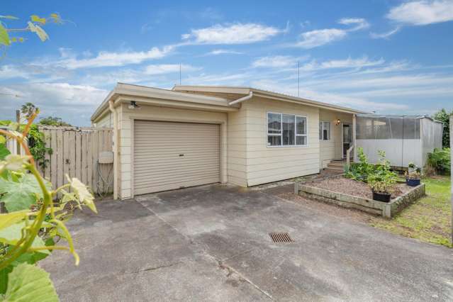 2/21 Rollerson Street Papakura_1