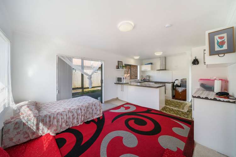 2/415 Roscommon Road Clendon Park_9