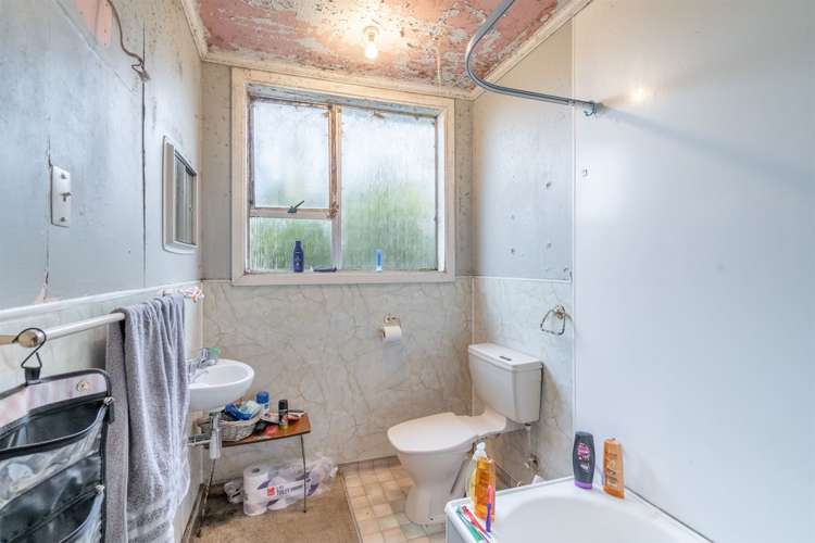 6 Clyde Street Mataura_13