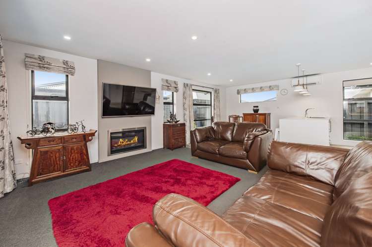 77 Sunline Avenue Lincoln_6