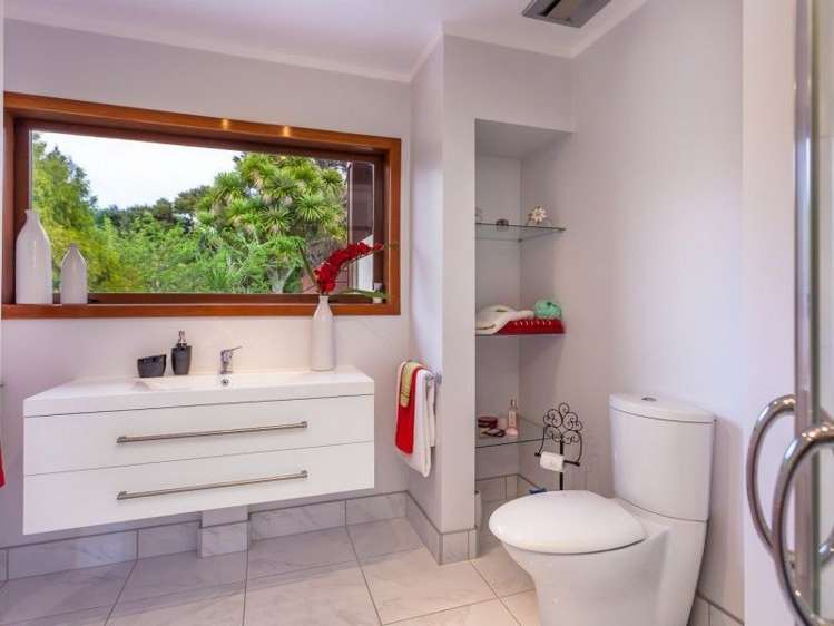 12 Atarua Gardens Waiatarua_5