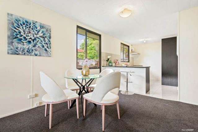 2/80 Parrs Cross Road Henderson_3