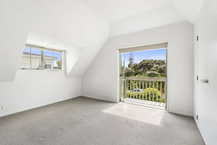 2/100 Manuka Road Bayview_12