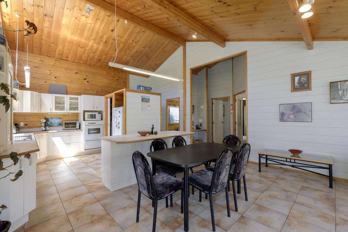 56 Thompsons Track_4