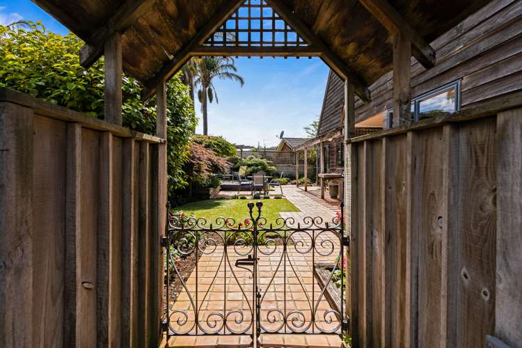 238 Fairway Drive Kamo_17