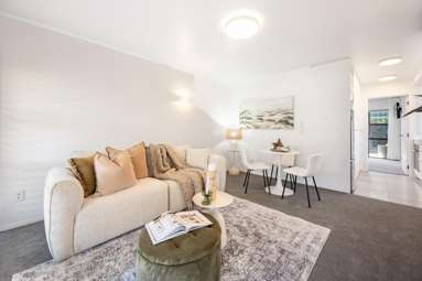 16/327 Hobsonville Road_4