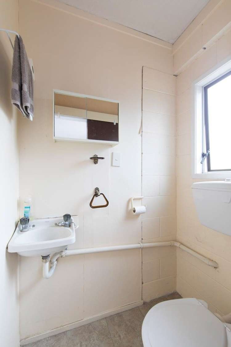 2/13 Athens Road Onehunga_14