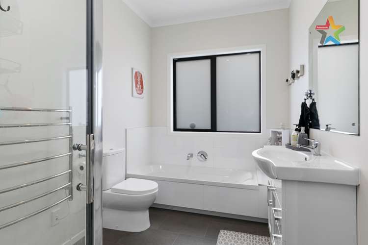 51 Fraser Colman Grove Wainuiomata_13