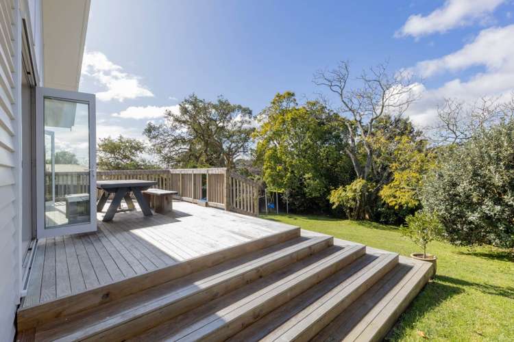 28 Sarona Avenue Glen Eden_11