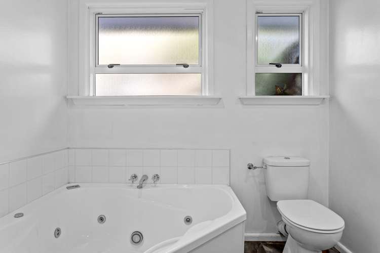 481 Marshland Road Marshland_10