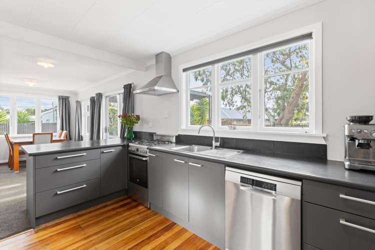 92 New Renwick Road Burleigh_18