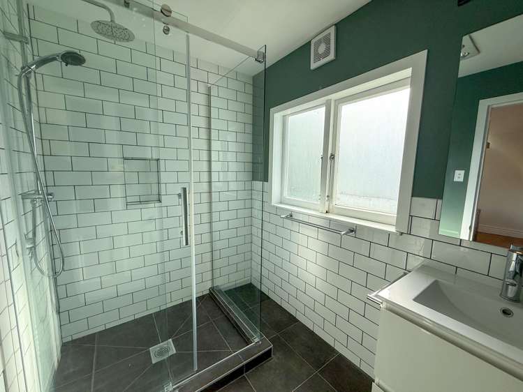 20 Takau Street Eden Terrace_11