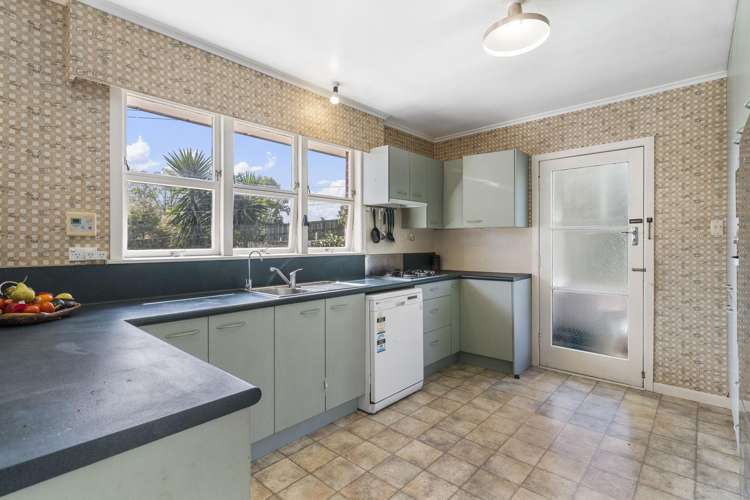 84 Woodglen Road Glen Eden_12