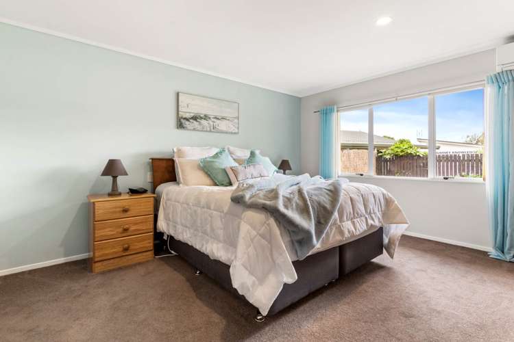 17 Evanda Crescent Conifer Grove_15