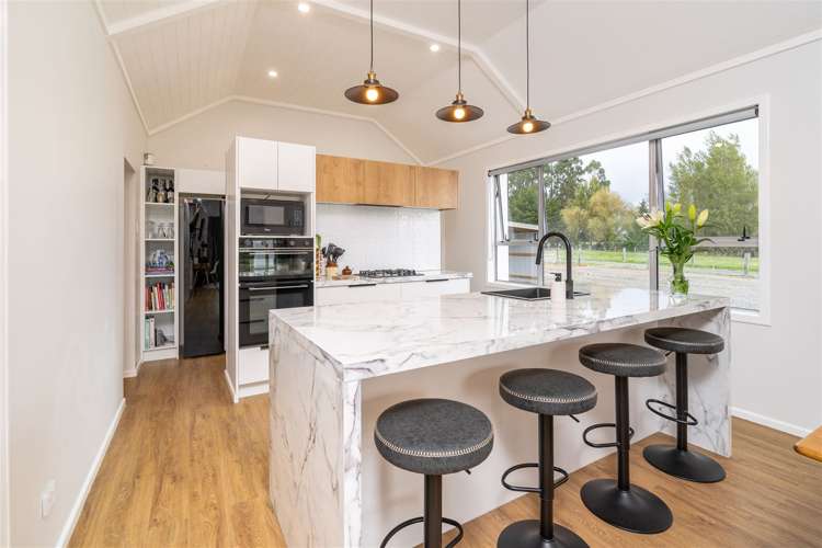 118 Back Road Milton_5