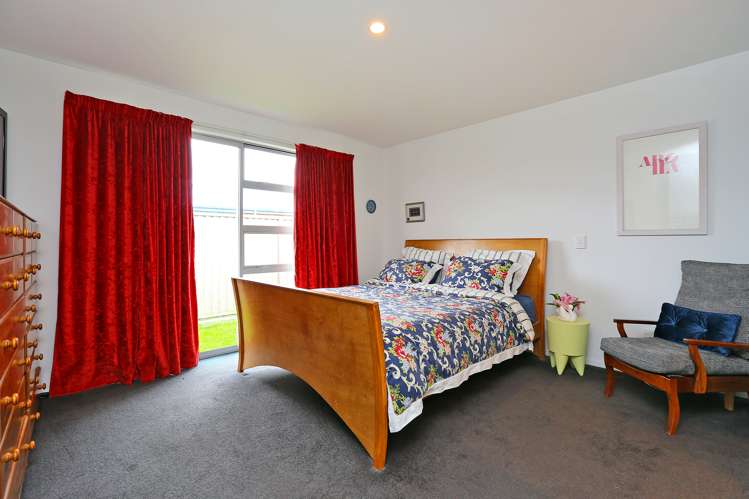 6 Anna Lane Raureka_8