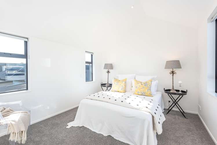 2/211 Springfield Road_5