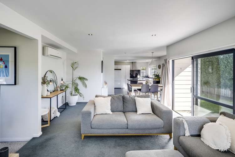 32 York Avenue Tamatea_6