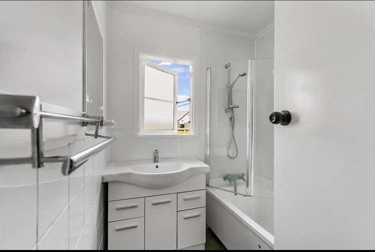 34 Kelvin Road Papakura_9