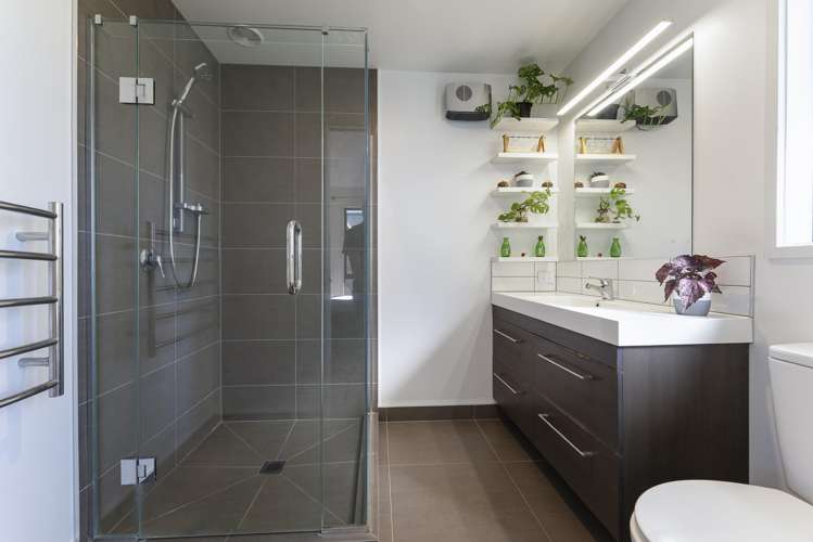 23 Pine Crest Drive Richmond_16