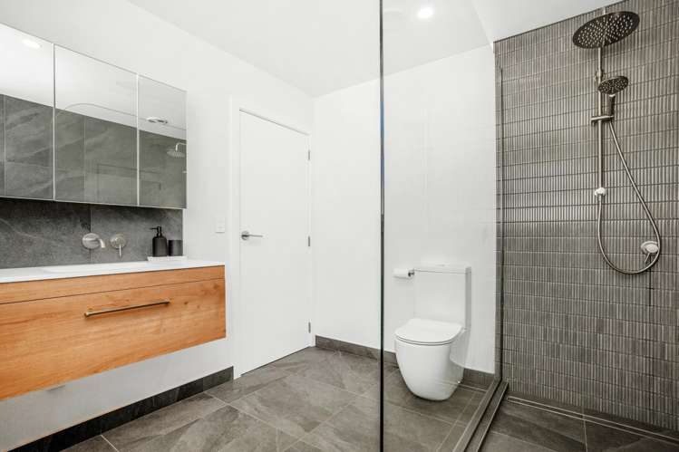 1105 High Street Taita_15