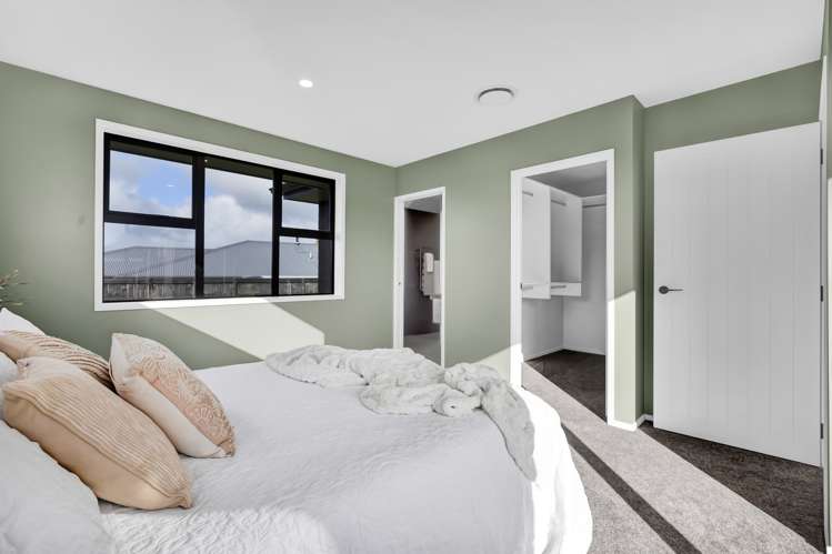 6 Oliver O'Leary Way Westown_13