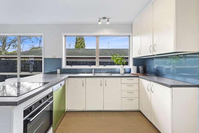 34 Beechdale Crescent Pakuranga Heights_3
