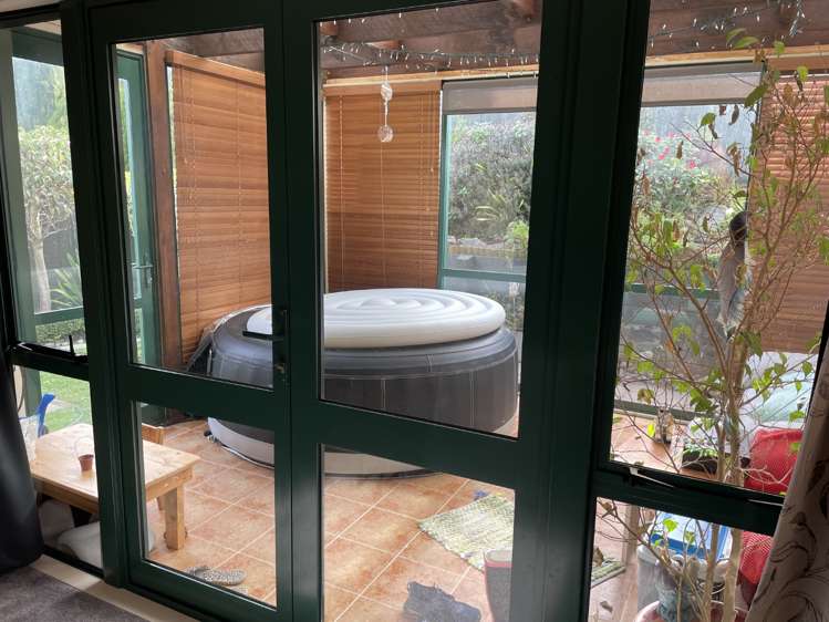 19 Logan Way Kelvin Grove_10