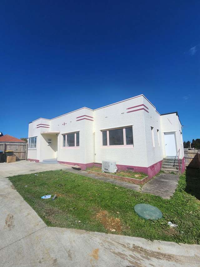 24 Russell Road Manurewa_1