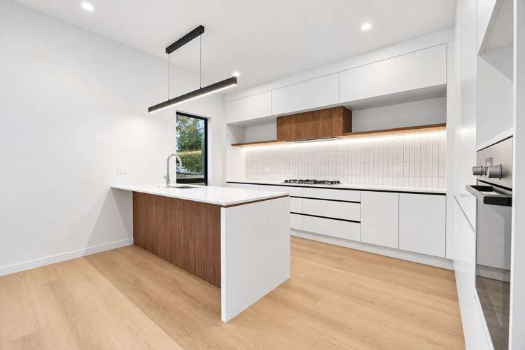 6 Furlough Road Opaheke_12