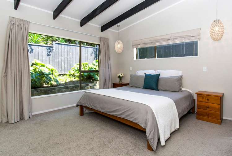 68a Beach Road Mellons Bay_18