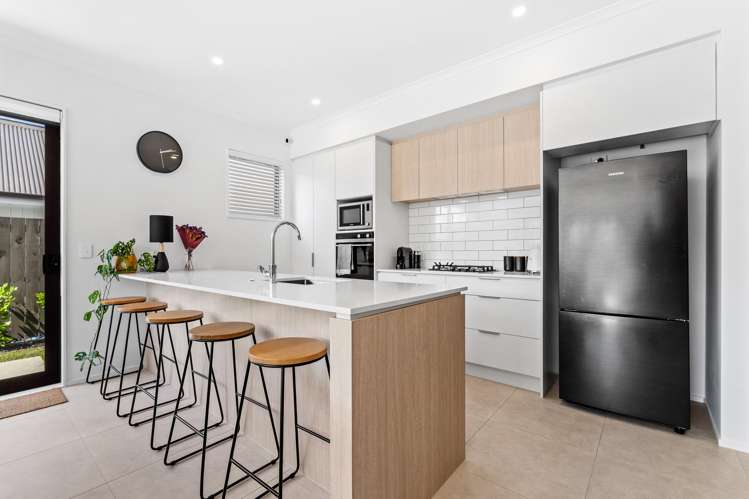 33 Cambie Avenue Red Beach_4