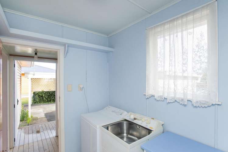 15 Waverley Street Elgin_12