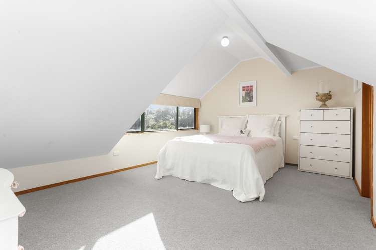 22 Cochran Road Oratia_16