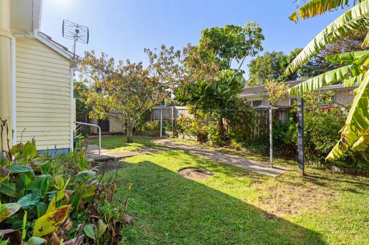 26 Byron Avenue_3