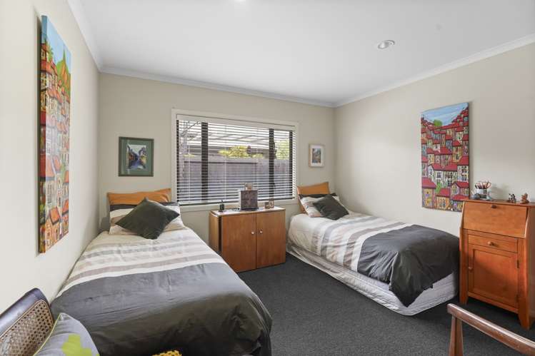 8 Tulip Drive Cambridge_13