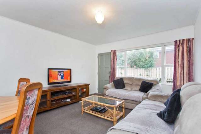 Ideal Proximity to Airport! Unbeatable Location!