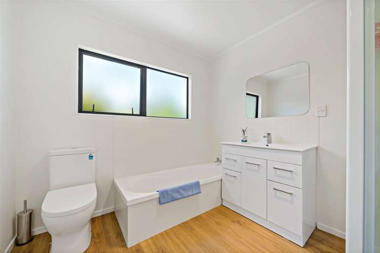 2/11a Agincourt Street Glenfield_15