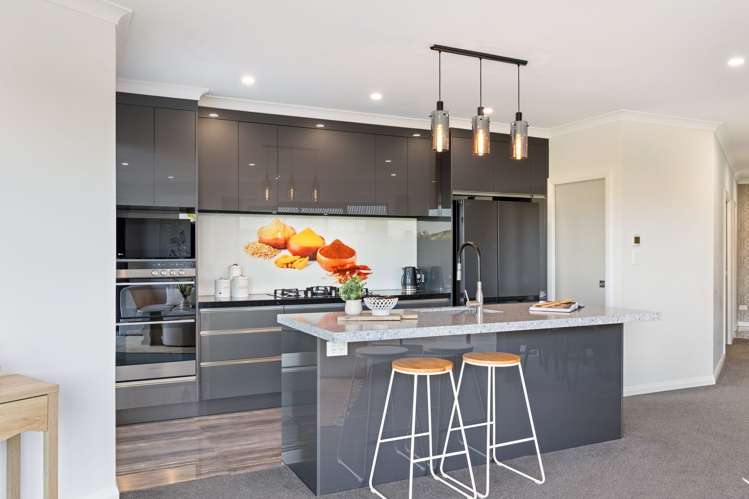 48 Sardinia Grove Fitzherbert_16