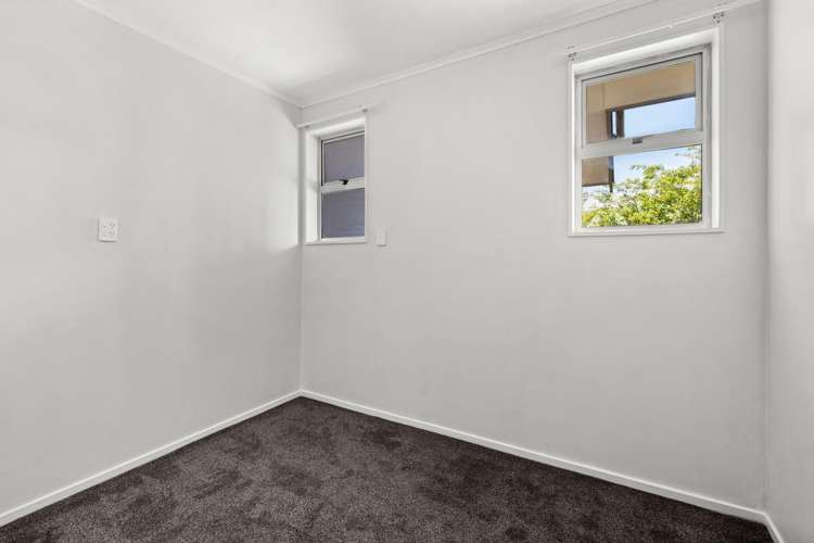 23 Liverpool Crescent Flaxmere_11