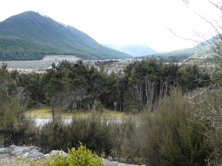 34 Magdalen Valley Road Lewis Pass_21