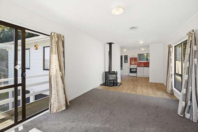 48 Cardiff Crescent Cannons Creek_2
