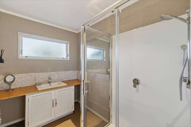 56 Anne Road Bellevue_12