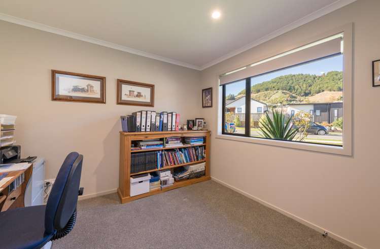 20 Pine Crest Drive Richmond_11