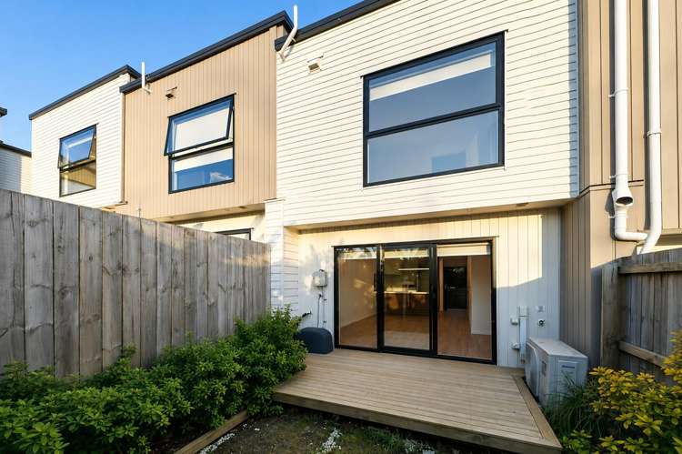 8/237 Swanson Road Henderson_0