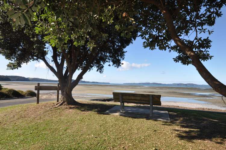 8 Awatere Place Snells Beach_20